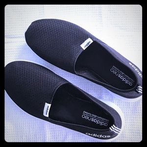 Adidas Slip on Sneaker